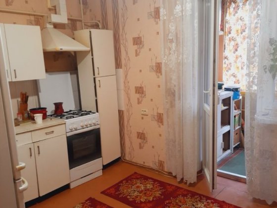 Сдаю 1 к/к р-н стад. Эвис , мебель, бойлер , стир, маш., кондиционер Николаев