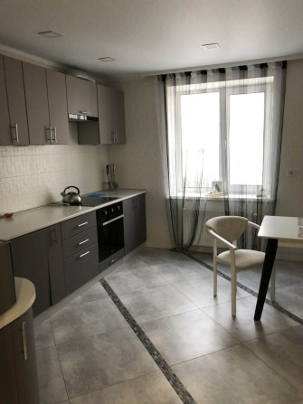 Здається 2-на квартира в довгострокову оренду. Ремонт,меблі,техніка. - фото 1