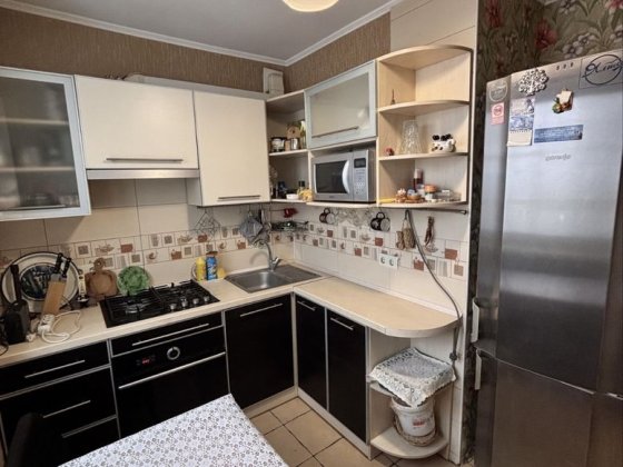 Реальная 3-ка на Алексеевке, Людвига Свободы, метро Алексеевская Харьков