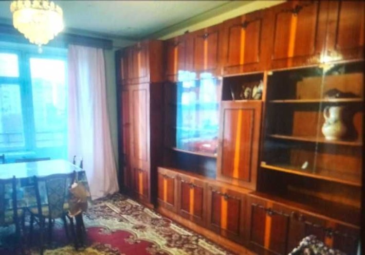 Оренда просторої 4 кімнатної квартири по вул. Пасічна - фото 1