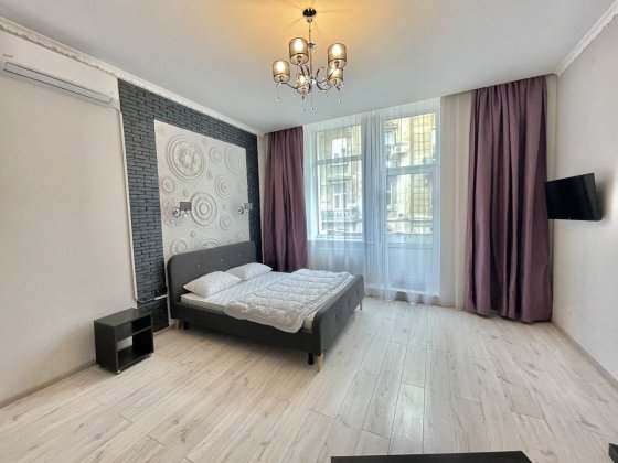 Оренда 3 кімнатної квартири в центрі вул. Франка Львов