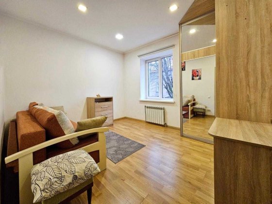 Оренда 3 кімнатної квартири, вулиця Скорика, центр Львов