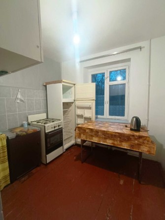 Сдается 2к м. Индустриальная, 12 Апреля, 2/5 - фото 1