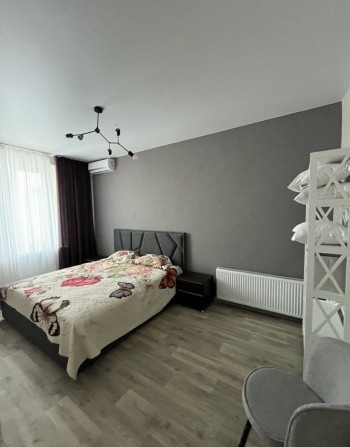 Сдам 2х комн квартиру м. Научная - фото 1