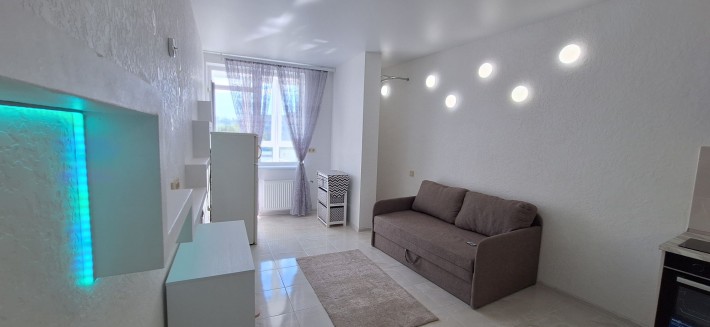 Сдам студийную квартиру в центре. - фото 1