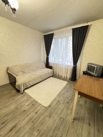 СДАМ! Газ! 1 к. квартира возле Киевского рынка! Ак.Королева 35 - фото 1