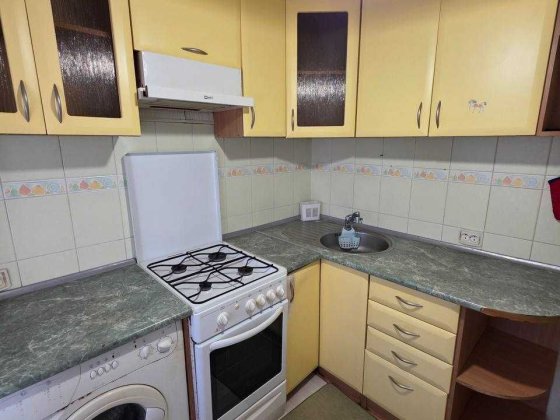 Сдам 2х комнатную квартиру на Инглези. Газовая плита. Одесса