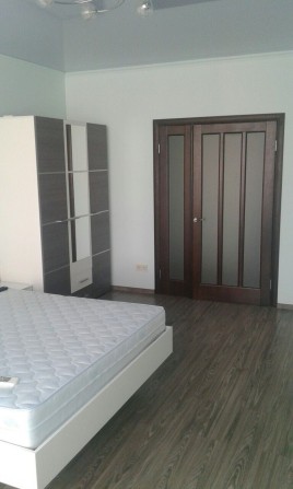 Аренда 1к кв ЦЕНТР рядом, ЖК Люксембург, лифт работает без света - фото 1