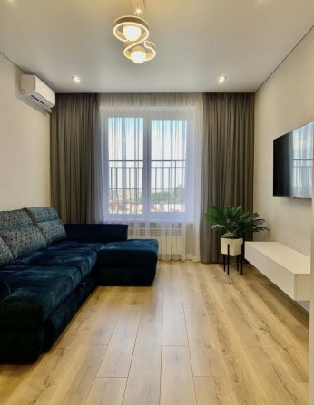 Однокомнатная квартира ЖК луч новострой Турбоатом, заводская - фото 1