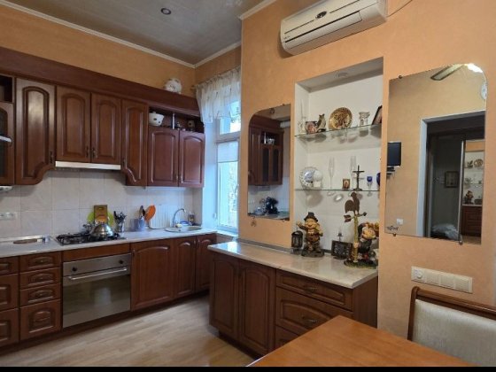 Сдаётся долгосрочно 3 ком квартира в центре ул. Пантелеймоновская Одесса