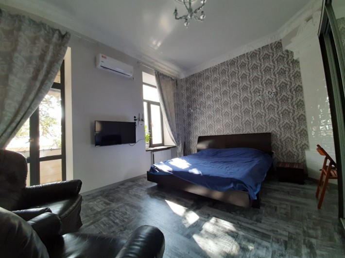 Сдам 1 комнатную квартиру на Соборной площади, центр. с  ремонтом. - фото 1