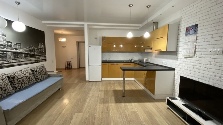 Здається квартира 61 м2,  ЖК  вул. Кленова 2а.(Юр.академія, парк). - фото 1