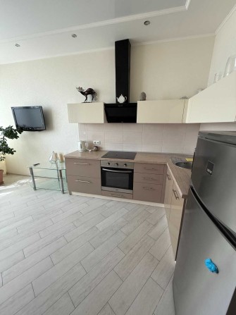 Сдам 1-ком. квартиру в ЖК "Апельсин"! - фото 1