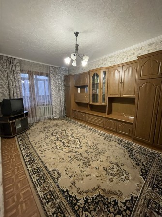 Сдам долгосрочно квартиру возле Крымского бульвара - фото 1