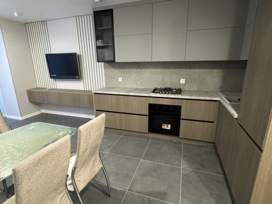 Оренда1-кімн в ЖК ,є накопичувач електроенергіі,світло є завжди