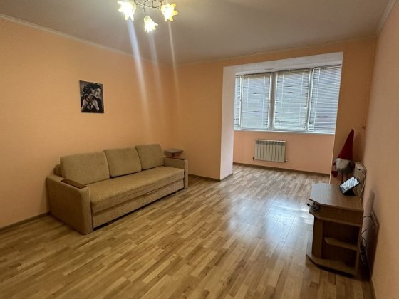 Гарна однокімнатна біля Арсену Подлужье