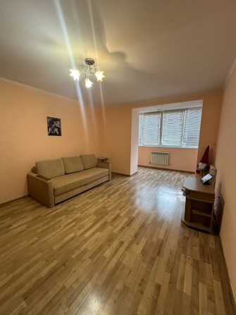 Гарна однокімнатна біля Арсену - фото 1