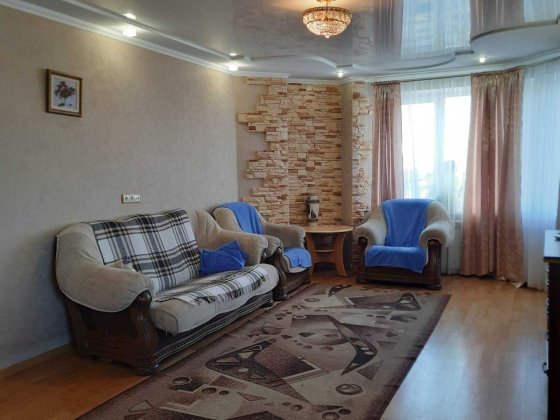 Здам 3-кімнатну с. Святопетрівське вул. Теплична, заг. 100 м2, є газ Святопетрівське