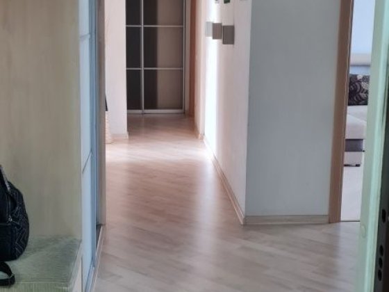 Квартира  100кв.м 3 окремі кімнати+ кухня-студія.Харківське шосе Новые Петровцы