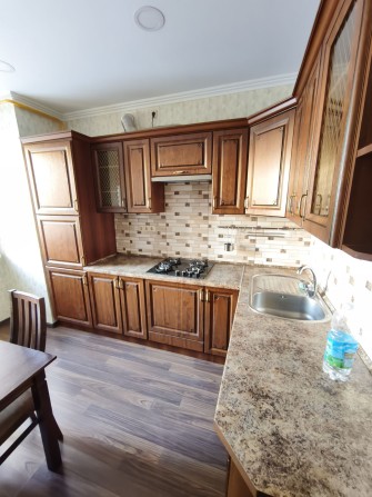 Аренда 2к. с ремонтом мебелью техникой. - фото 1