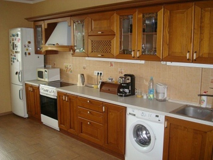 Продаж 2к. квартири вул.Козацька 114, метро Деміївська - фото 1