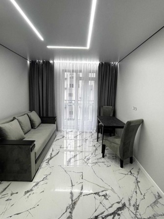 Оренда 1 кімнатної квартири у новобудові у місті Пустомити - фото 1