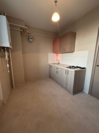 Сдам пустую однокомнатную квартиру в ЖК 7 Небо - фото 1