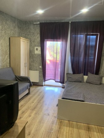 Оренда,  однокомнатная квартира частный сектор Крыжановка! - фото 1