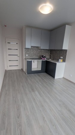 Сдам новую пустую смарт квартиру в ЖК Артвиль (Artville)свет ,вода ,те - фото 1