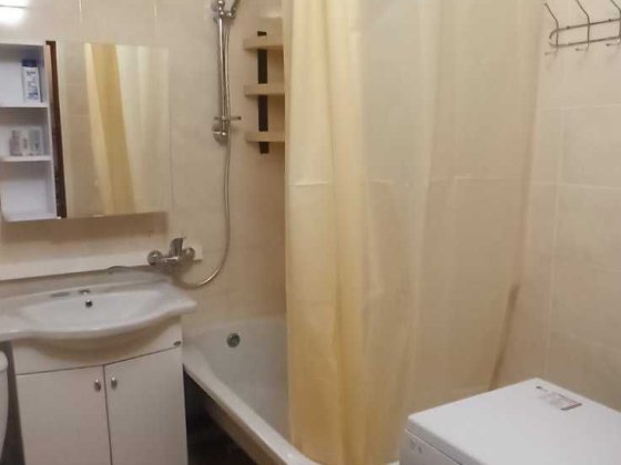 Сдам 1к Квартиру 3/5 эт  от хозяина на 7 небе. Авангард Авангард