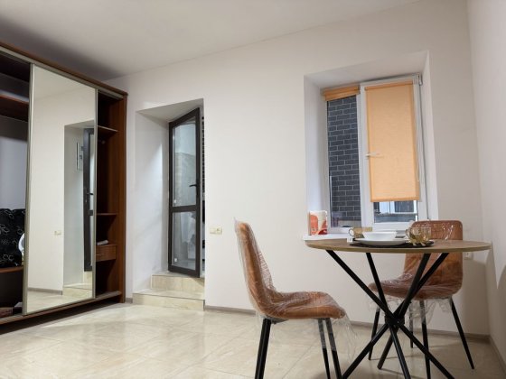 Сдам квартиру возле жд вокзала Нерубайське