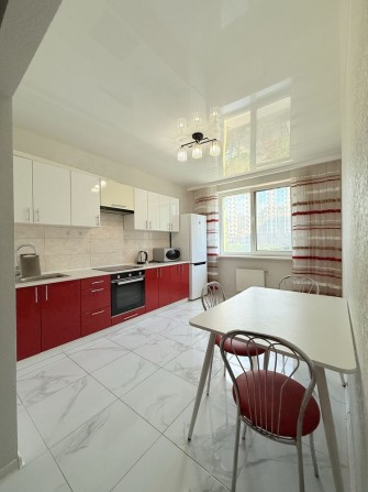 Сдам 1 комнатную квартиру 56 жемчужина - фото 1