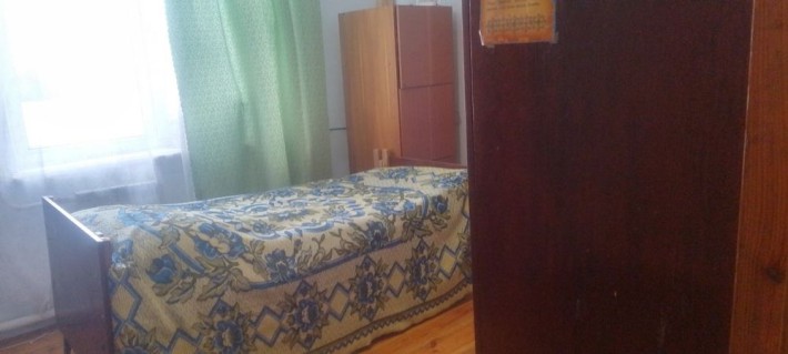 Здається кімната в будинку в Лєзнєво - фото 1