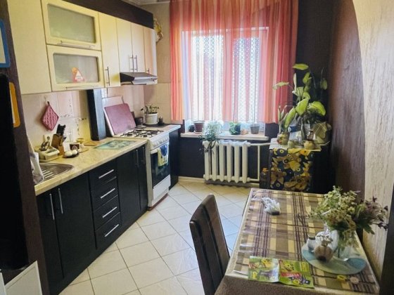 Здам окрему кімнату для хлопця в районі 12 школи Ровно