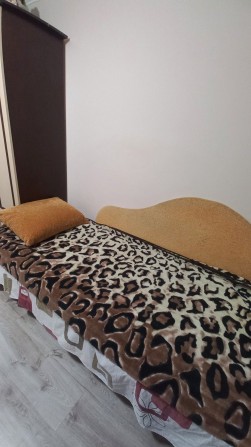 Кімната у гуртожитку для порядної  працюючої дівчини - фото 1