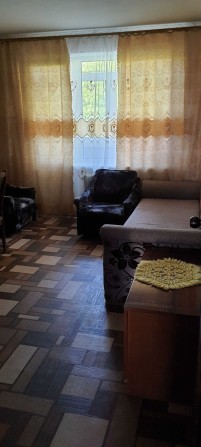 Сдам комнату в квартире без хозяев.  СОВМЕСТНАЯ АРЕНДА - фото 1