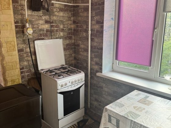 Здається кімната для однієі дівчини в двохкімнатній квартирі м. Сирець Київ