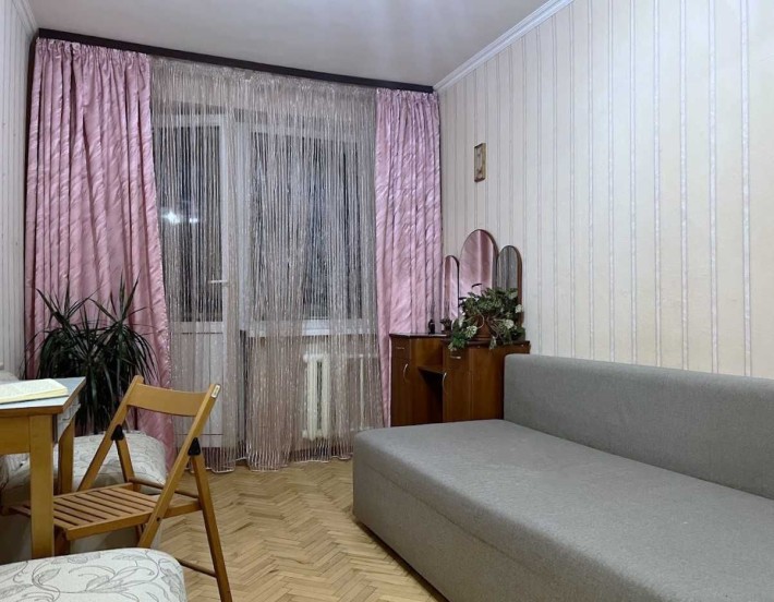 Оренда затишної кімнати,  Празька 18а м. Чернігівська, Дарницька площа - фото 1