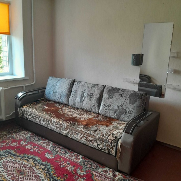 Оренда  ДВОХ  кімнат в гуртожитку , меблі , побутова техніка . Польова - фото 1