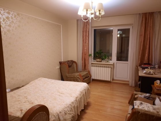 м.Лівобережна, кімната для дівчини.5000+ком Киев