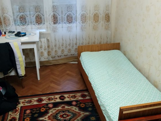 Возьму в комнату мальчика-студента без вредных привычек. Кропивницкий