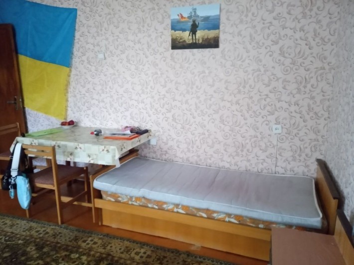 Здам кімнату в будинку для дівчини без господаря. - фото 1