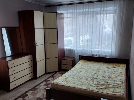 Здаю 1 кімнату в гуртожитку. Вул.Олександрівська 12/14.м.Нивки 5хв. Киев