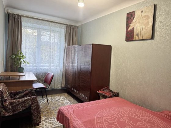 Підселення для дівчини в ізольовану кімнату по вул. Конотопська Львів