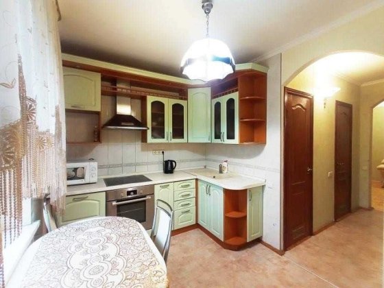 Сдам комнату в минуте от метро Харьковская Киев