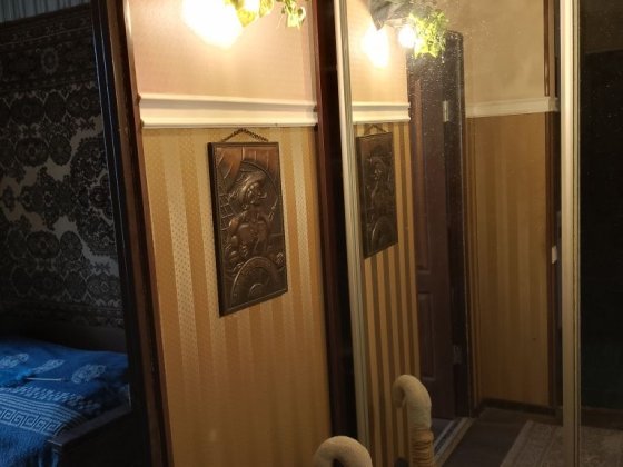 Сдам комнату в двушке . Для мужчин .Желательно военные.Проживание с хо Николаев