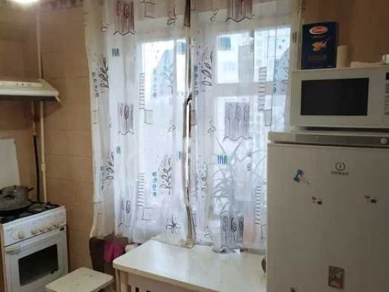 Сдам комнату для девушки(без брокерской комиссии) Київ