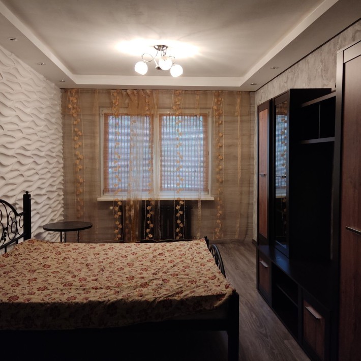 Здається кімната для дівчини на Троєщині - фото 1