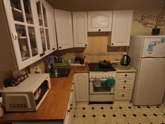 Здається кімната у 3-кімнатній квартирі по вул. Ахматової 17, Позняки Киев