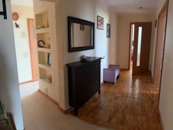 Сдається кімната, в 4 кімнатній квартирі.(переважно дівчині) Київ